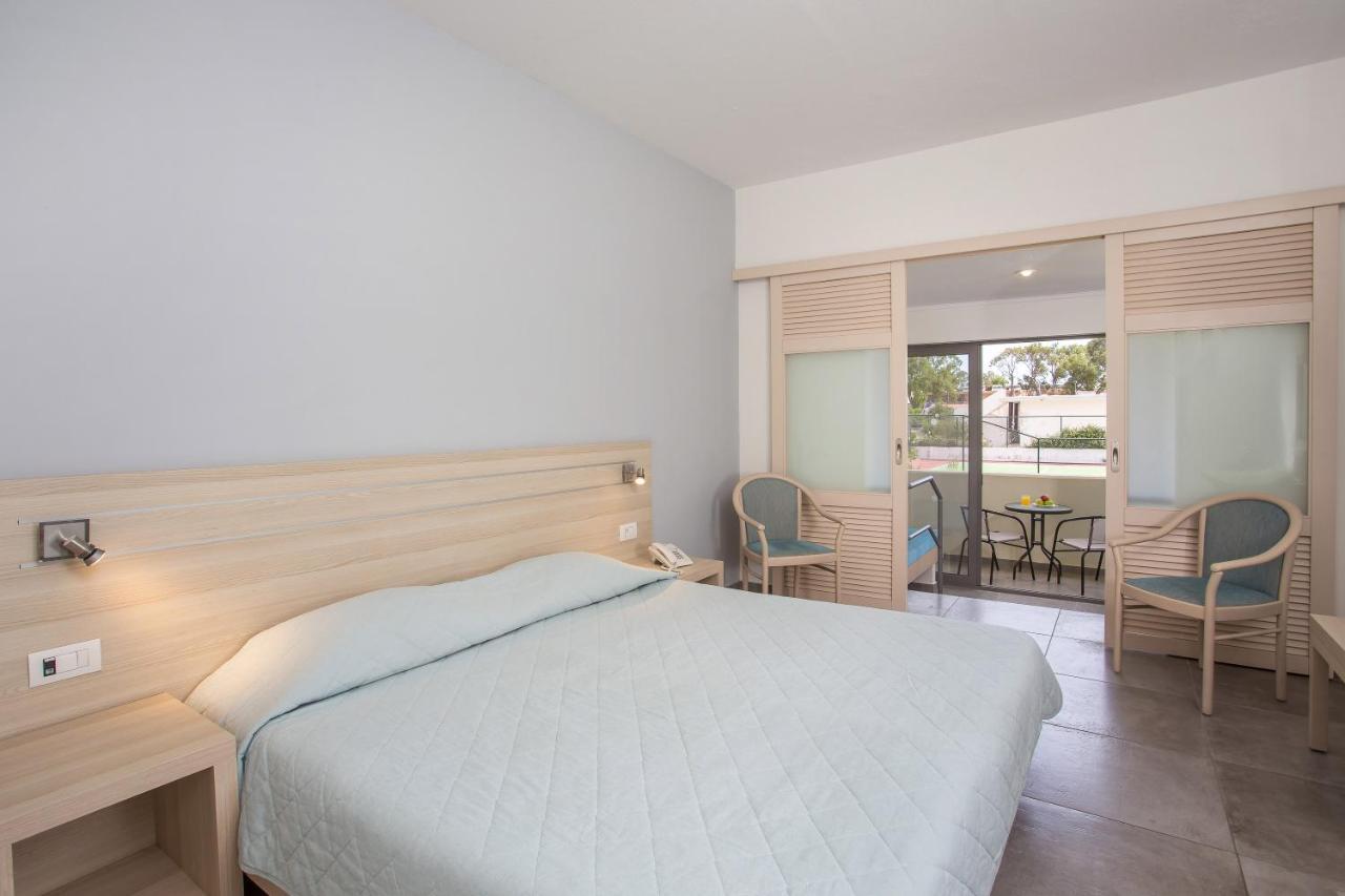 Hotel Niriides Beach コリンビア エクステリア 写真