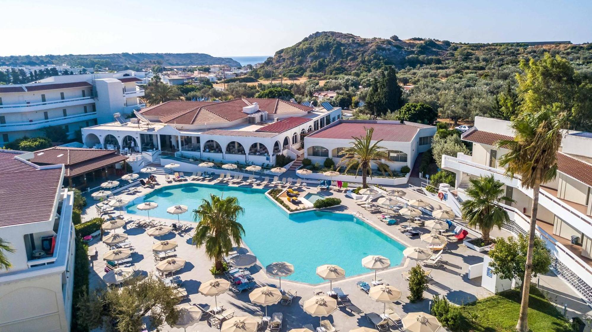 Hotel Niriides Beach コリンビア エクステリア 写真