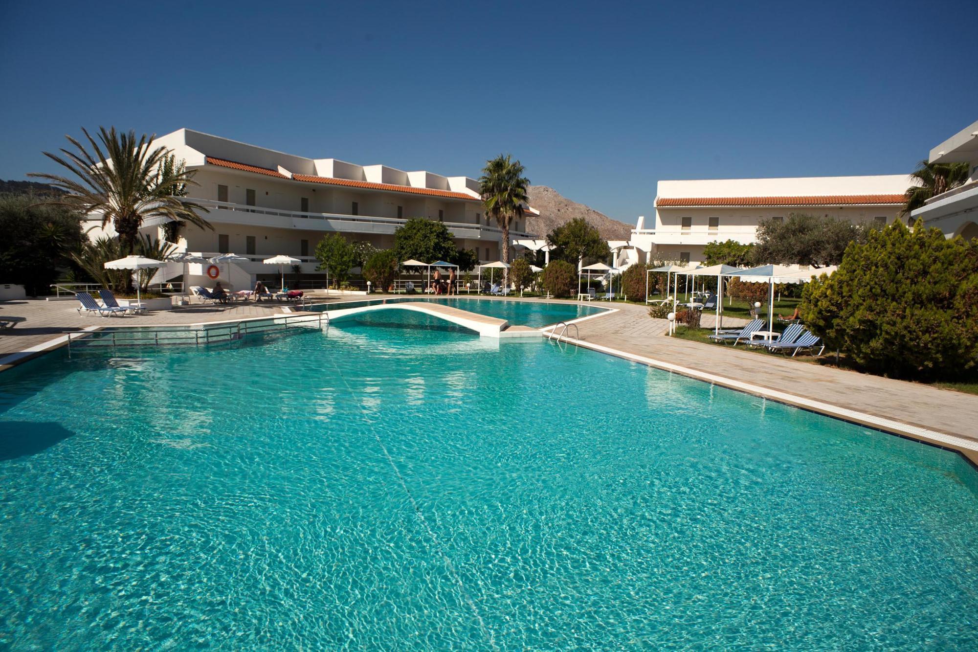 Hotel Niriides Beach コリンビア エクステリア 写真