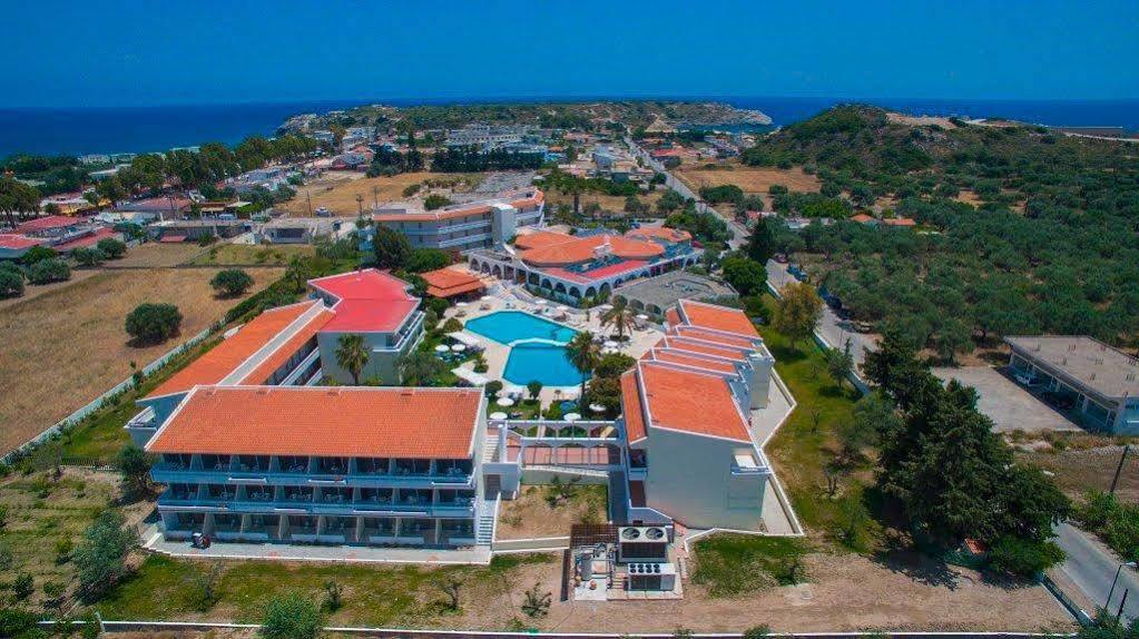 Hotel Niriides Beach コリンビア エクステリア 写真