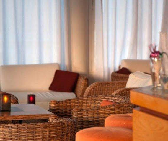 Hotel Niriides Beach コリンビア エクステリア 写真