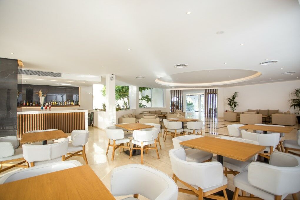 Hotel Niriides Beach コリンビア エクステリア 写真