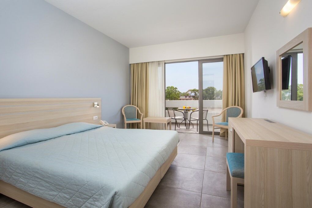 Hotel Niriides Beach コリンビア エクステリア 写真